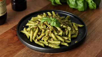 Pâtes au pesto de basilic et tournesol