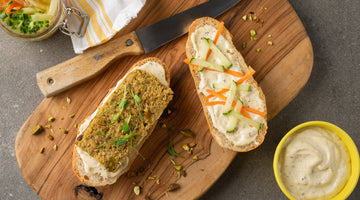 Sandwich végé-pâté, la meilleure recette de végé-pâté servie avec une délicieuse Dijonnaise