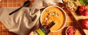 Gaspacho de tomates, concombres et poivrons rôtis