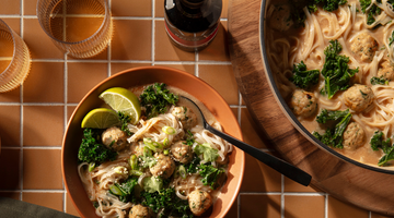 Soupe thaïe aux boulettes de poulet